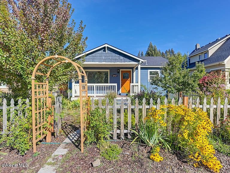 1517 E Coeur D Alene Ave photo 2