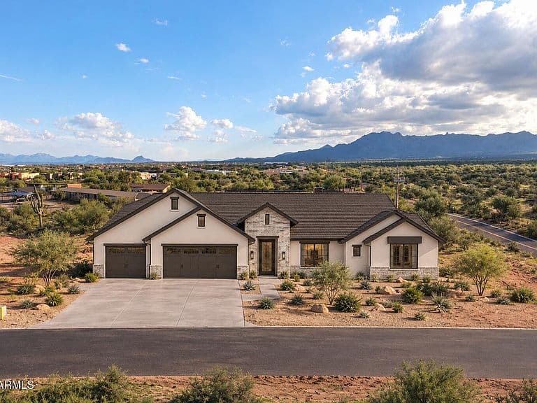 13611 E Baker Drive photo 1