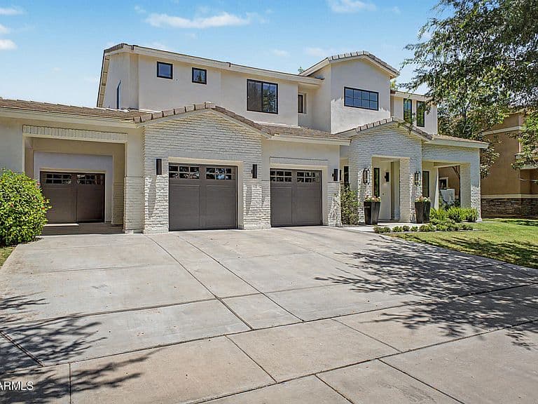2950 E COMSTOCK Drive photo 3
