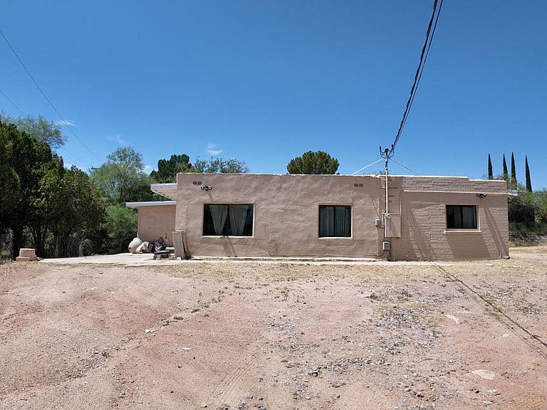 1371 E Bristol Dr photo 4