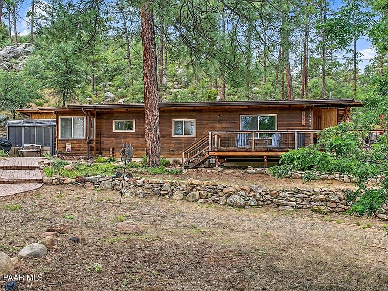 1835 W Idylwild Hl photo 1