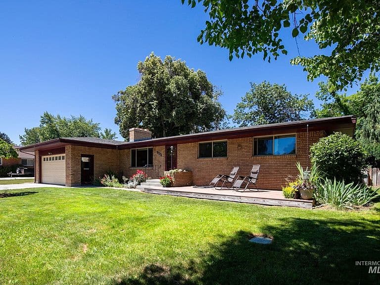 5932 W Poplar Dr photo 2