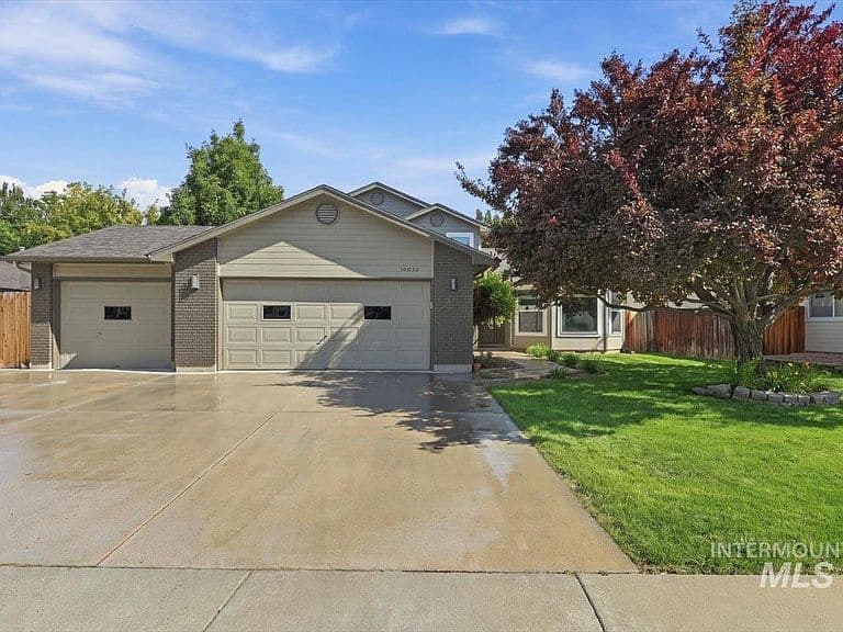10032 W Pattie Dr photo 1
