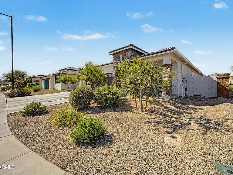 24054 W VERLEA Drive photo 5