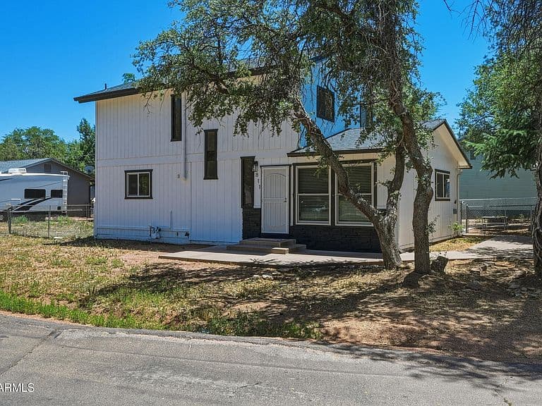 811 E LONE PINE Circle photo 3