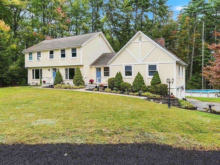 11 Greatstone Drive photo 3