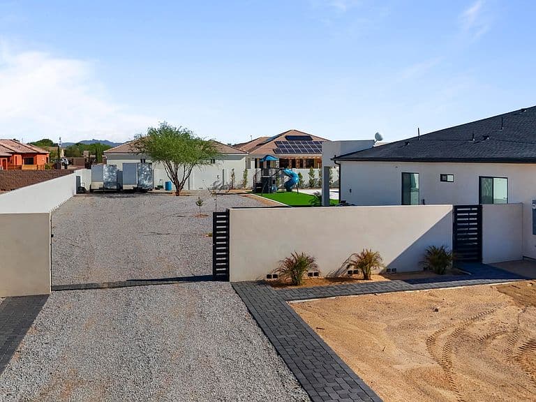20226 W MADRE DEL ORO Drive photo 3