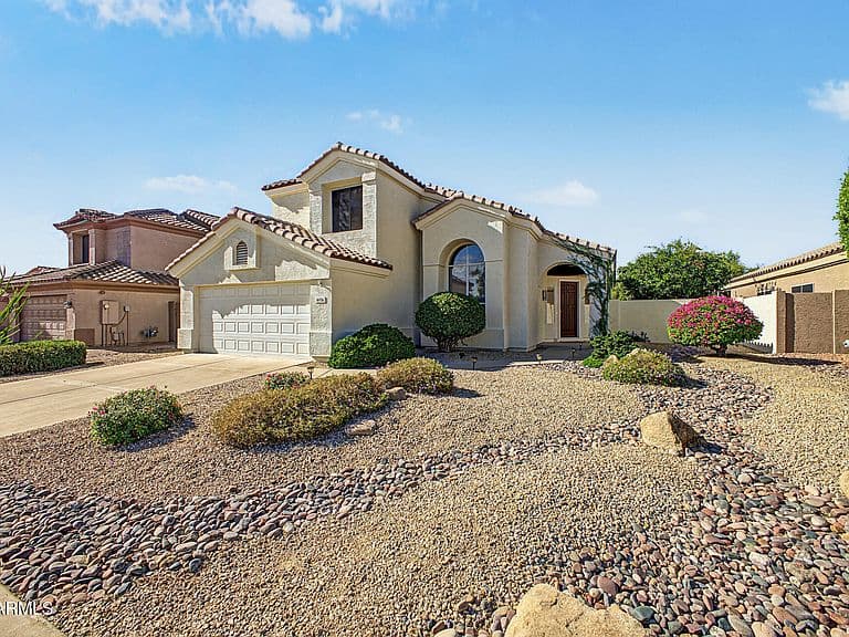 6076 W IRMA Lane photo 2