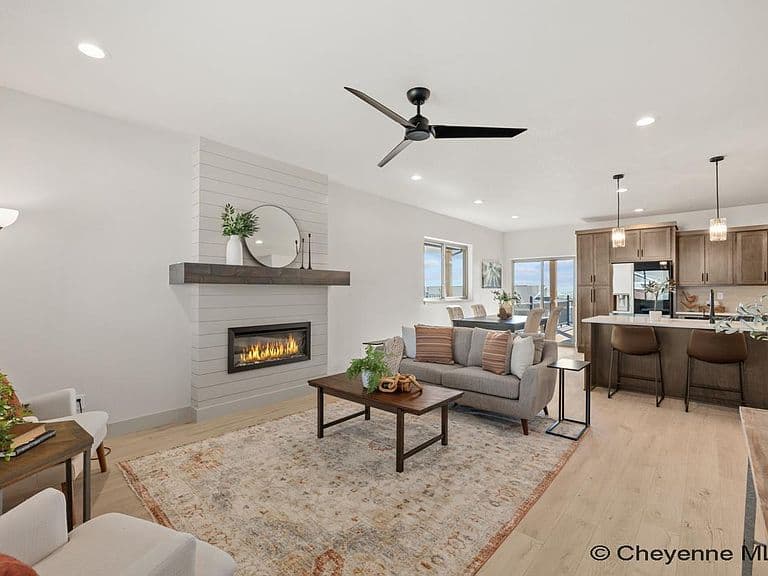 5111 Carla Dr photo 2