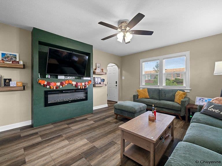 2202 Morrie Ave photo 4