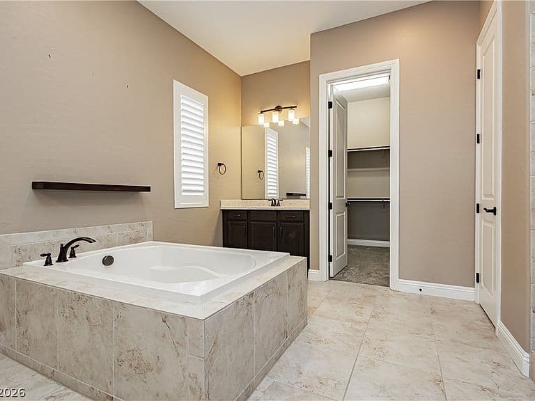 12840 New Providence St photo 4