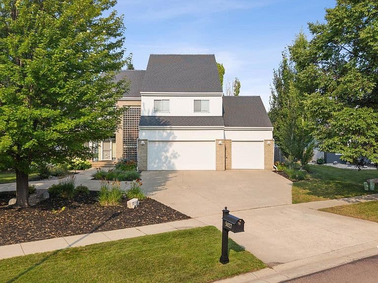 5027 Rose Creek Pkwy S photo 2