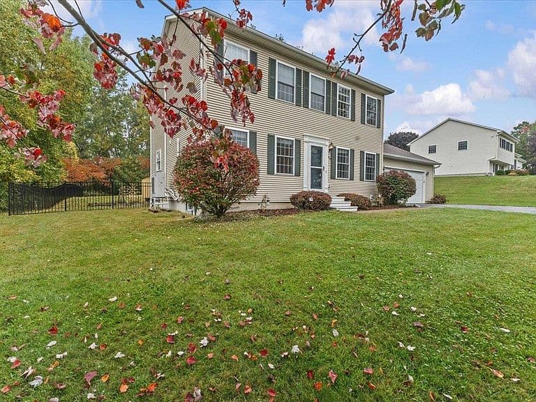 93 Hunting Ridge Lane photo 2