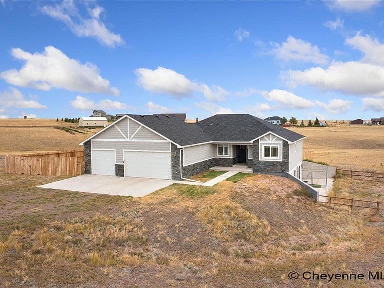 1350 Scenic Ridge Dr photo 1