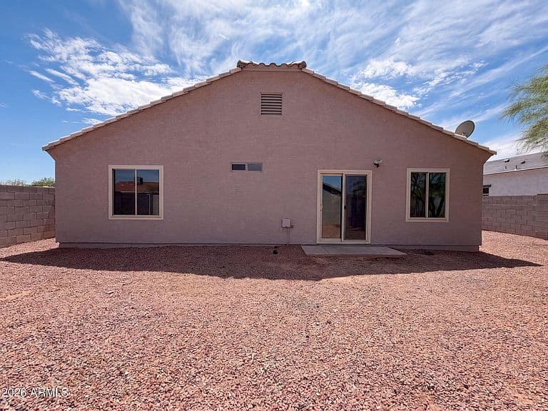 10564 W BUENA VISTA Drive photo 5