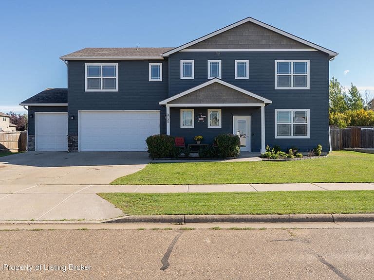 3136 12th Ave W photo 1