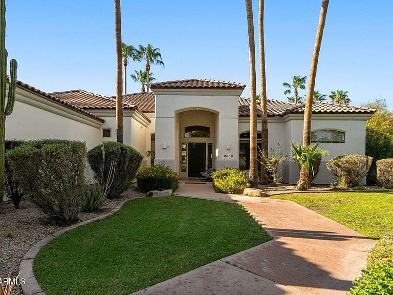 2656 E Taurus Place photo 5