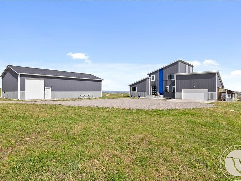 4564 Vandaveer Rd photo 2