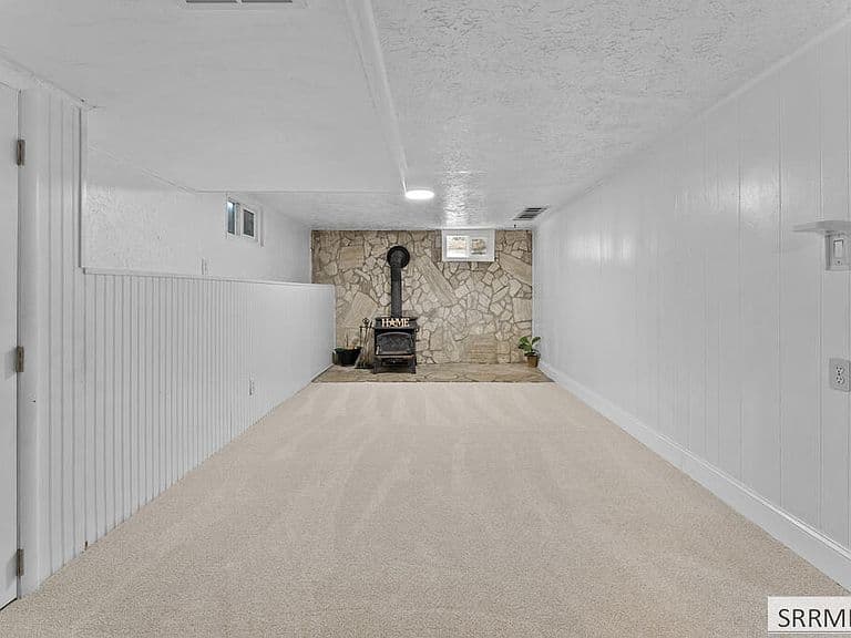 131 Beacon Dr photo 5
