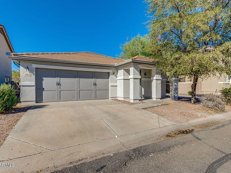 3634 E Constitution Dr photo 2