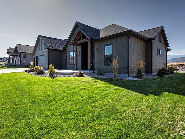 4369 Harrison Scott Dr photo 4