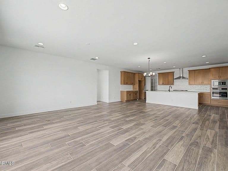 177 W GALENA Pass photo 5