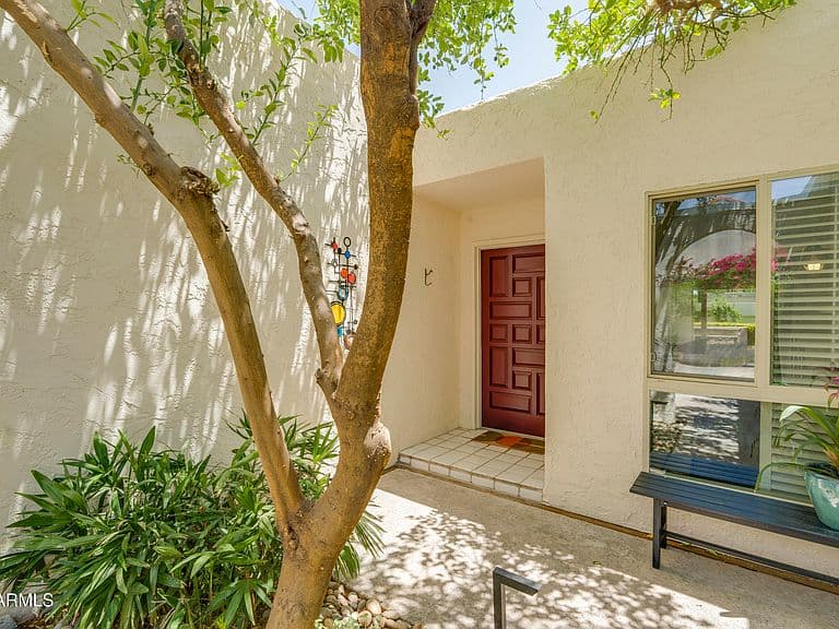 7356 E Rovey Avenue E photo 2