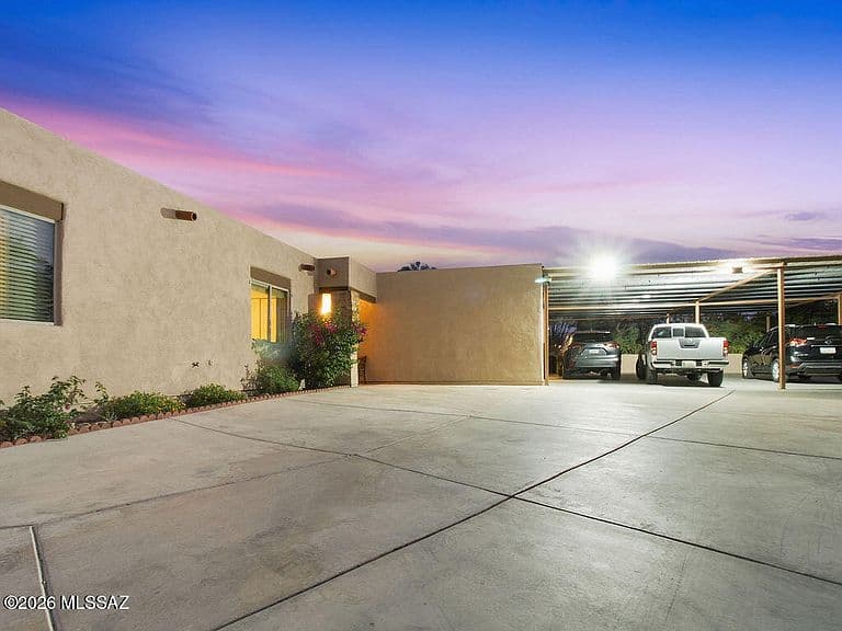 5351 W De Green Ln photo 2