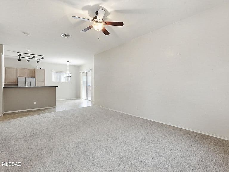253 N Desert Park Pl photo 4