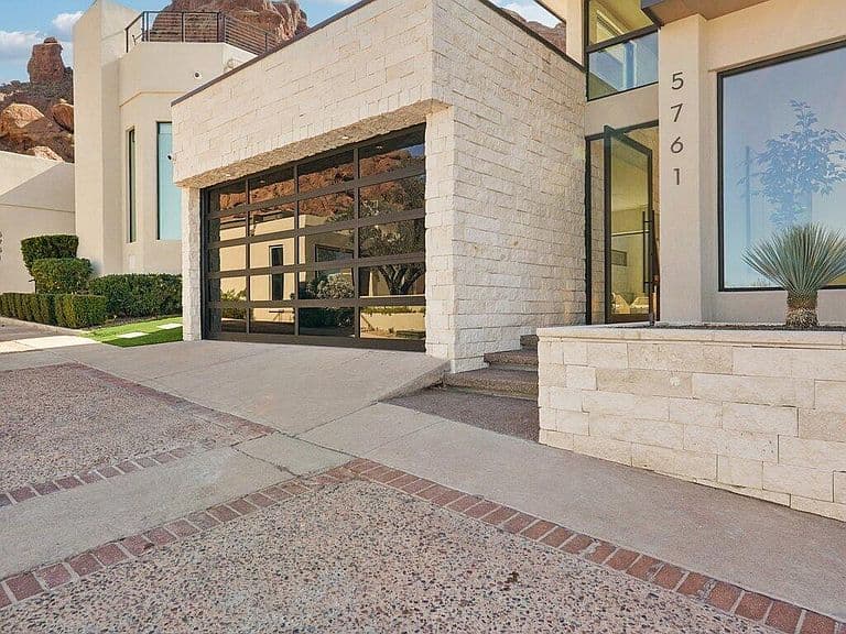 5761 N ECHO CANYON Circle photo 4