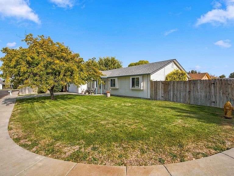 2524 Smart St photo 3
