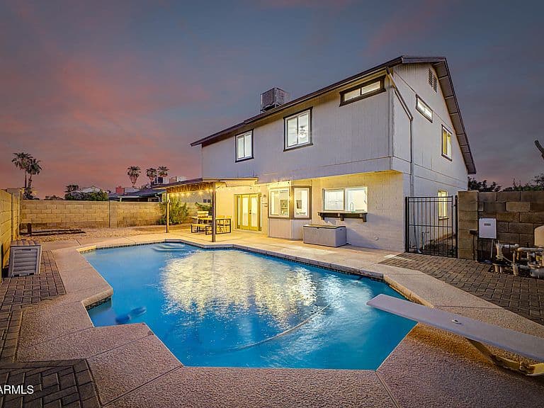 5332 W POINSETTIA Drive photo 1