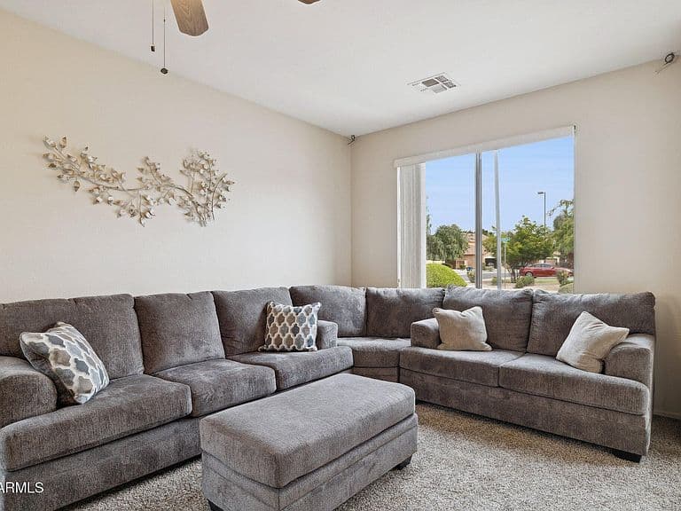 944 S Porter St photo 5