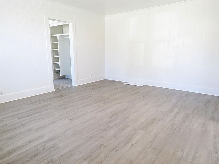 522 Ludvig St photo 5