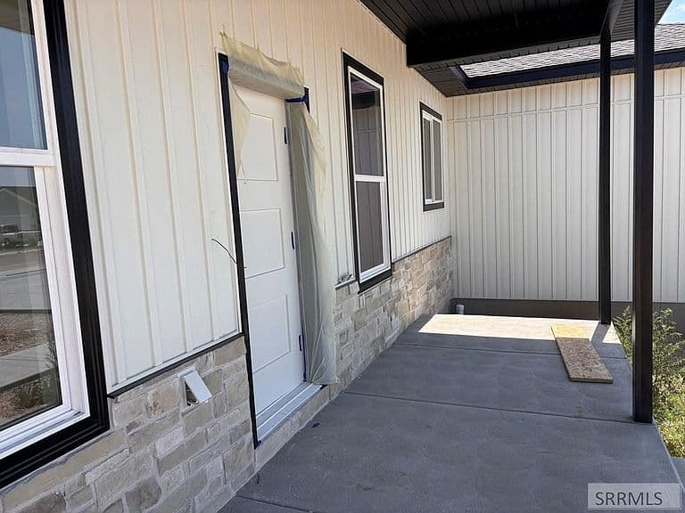 32 N Currant Ln photo 5