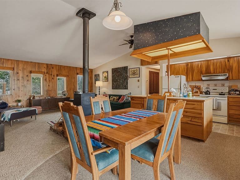 494 Cole Ave photo 3