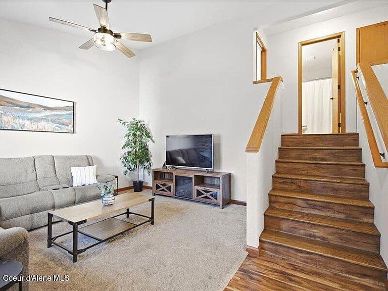 2510 W Clairborne Ln photo 4