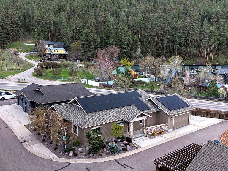 1207 Gilbert Ct photo 3