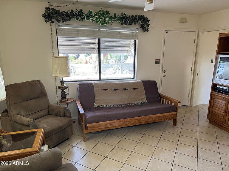 825 E LANCASTER Circle photo 5