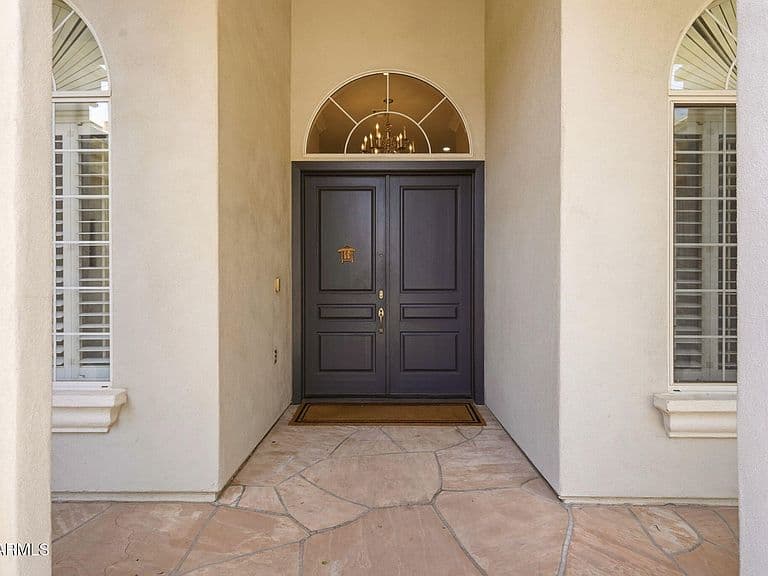 302 S TUCANA Court photo 5