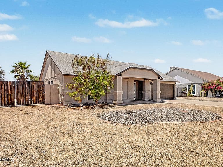 9021 W HATCHER Road photo 2
