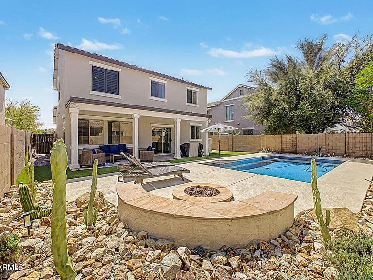 3134 E IVANHOE Street photo 1
