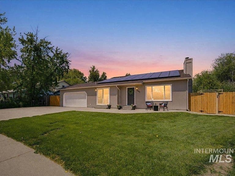 2497 S Almador Way photo 2