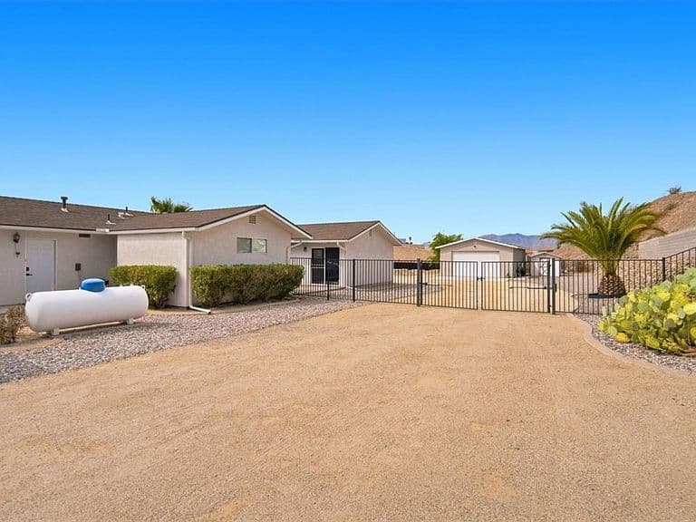 3805 Nancy Street photo 5