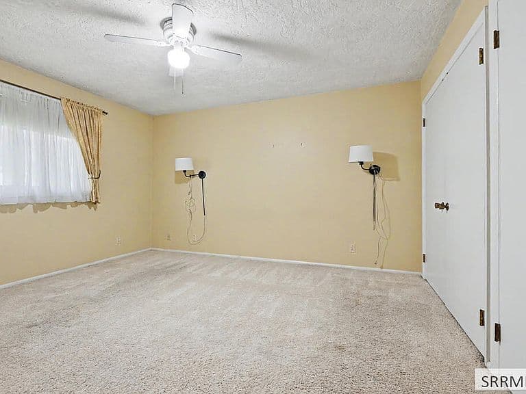 2265 Malibu Dr photo 4