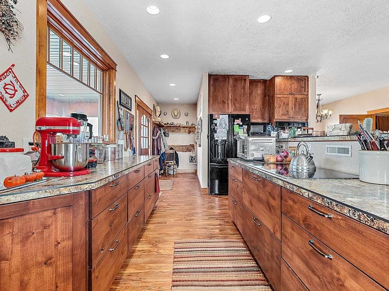 18300 E Highway 44 photo 5