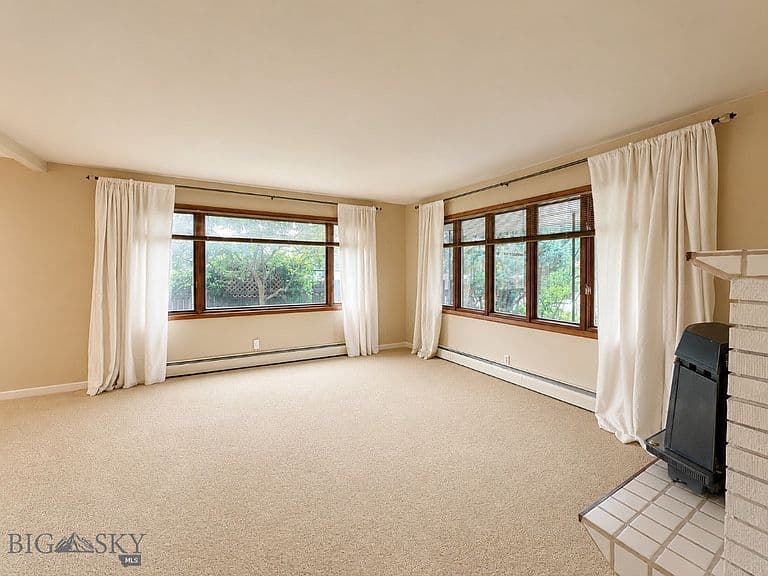 1211 S Black Ave photo 5