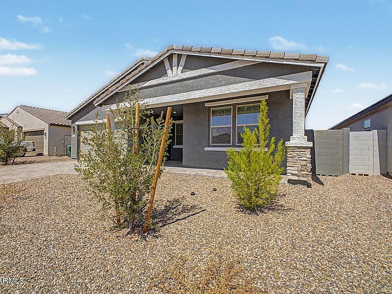 15718 W BROWN Street photo 3