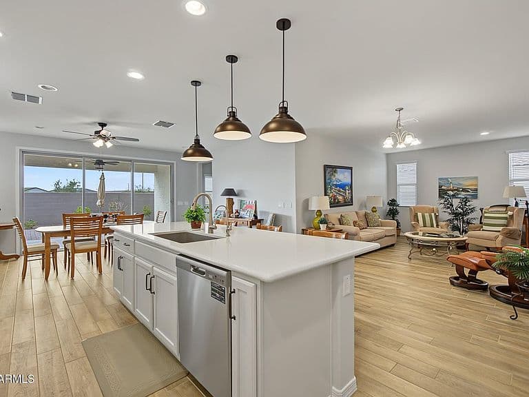 18035 W MUIRWOOD Drive photo 2