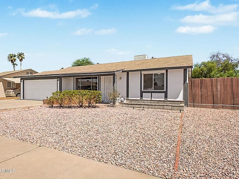 1820 W CHEYENNE Drive photo 5